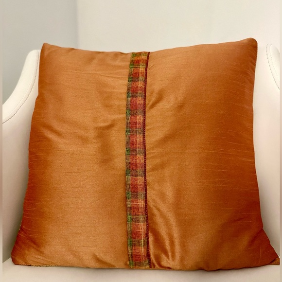 Handmade Thanksgiving pillow 🦃🧡 - Picture 2 of 3